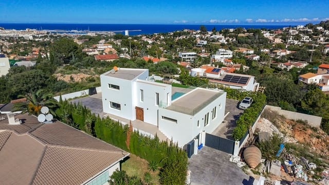 4 slaapkamer Villa te koop in Centro Urbano, Dénia met zwembad - € 1.795.000 (Ref: 9355775)