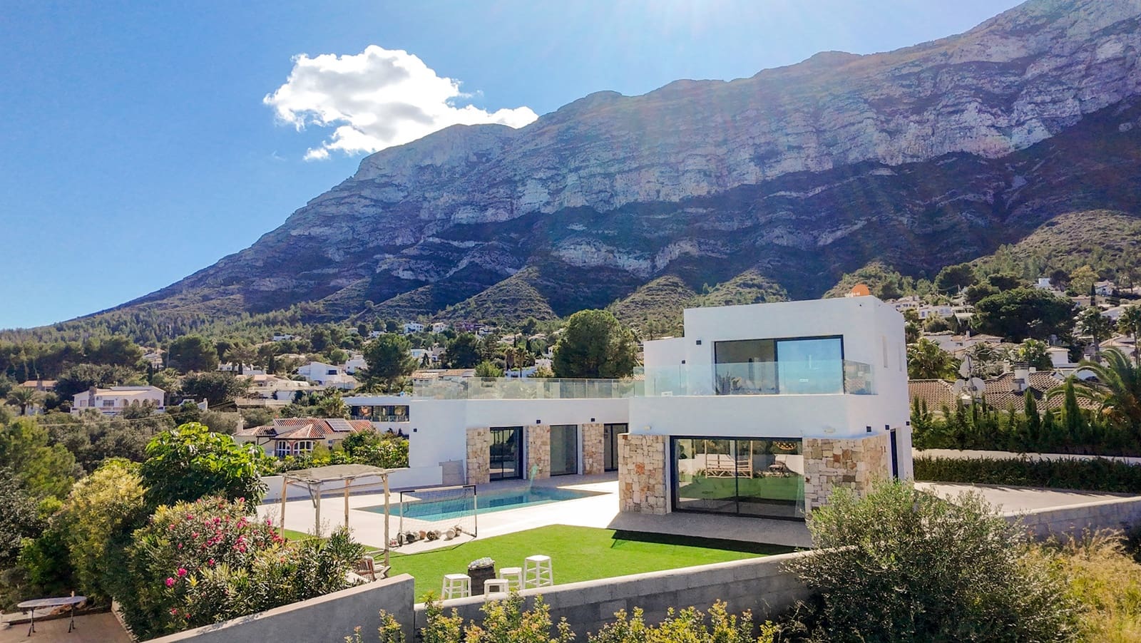 4 sypialnia Willa na sprzedaż w Denia z basenem - 1 649 000 € (Ref: 9355775)