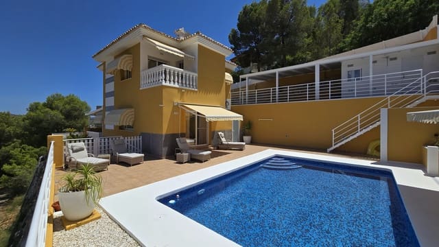 4 bedroom Villa for sale in Ador with pool - € 420,000 (Ref: 9375207)