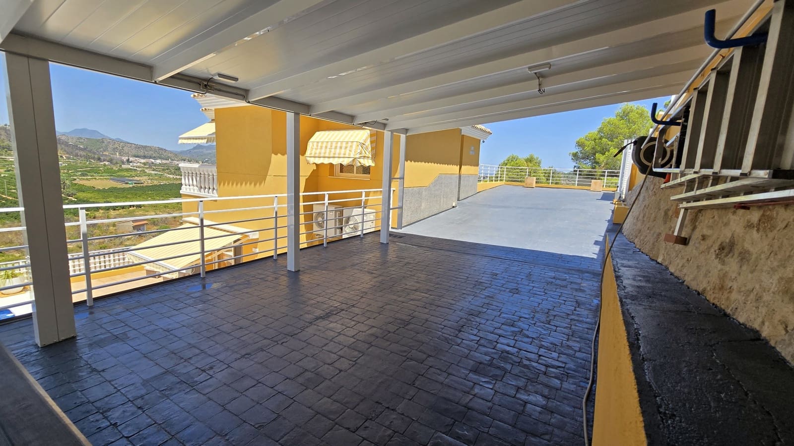 4 soveværelse Villa til salg i Ador med swimmingpool - € 420.000 (Ref: 9375207)