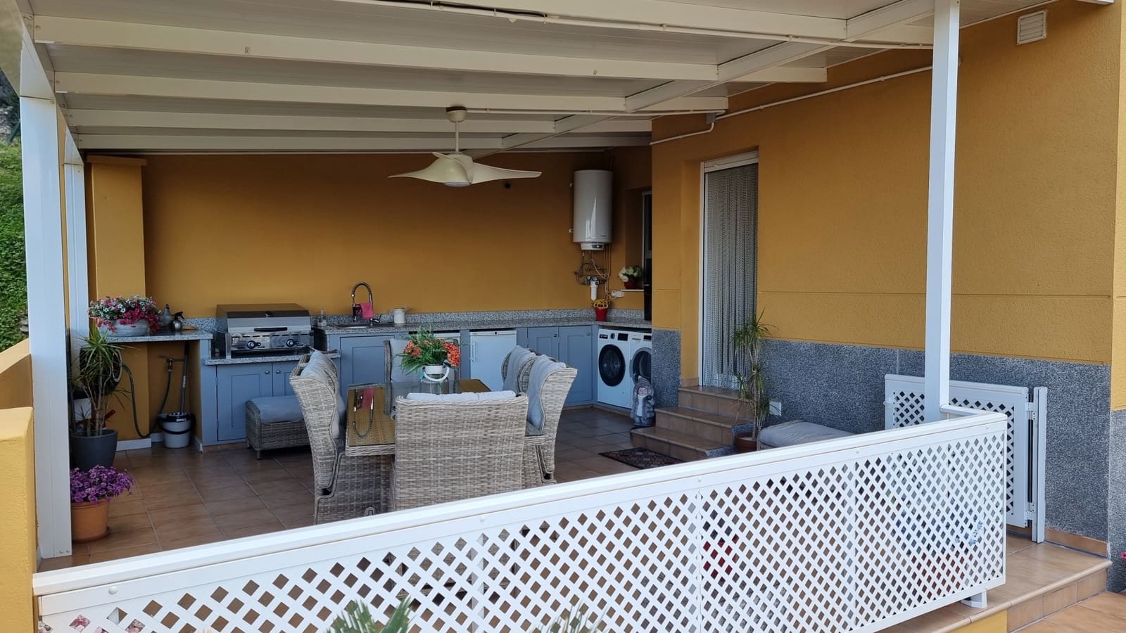 4 soveværelse Villa til salg i Ador med swimmingpool - € 420.000 (Ref: 9375207)