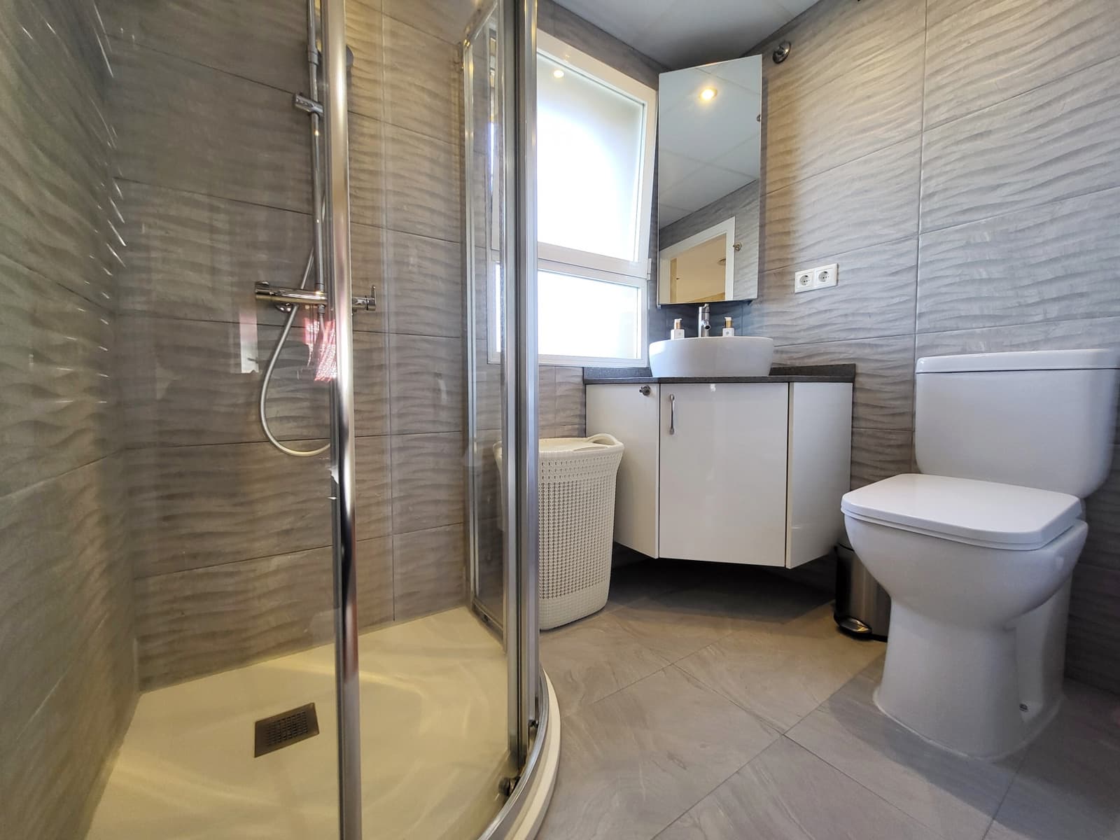 4 soveværelse Villa til salg i Ador med swimmingpool - € 420.000 (Ref: 9375207)