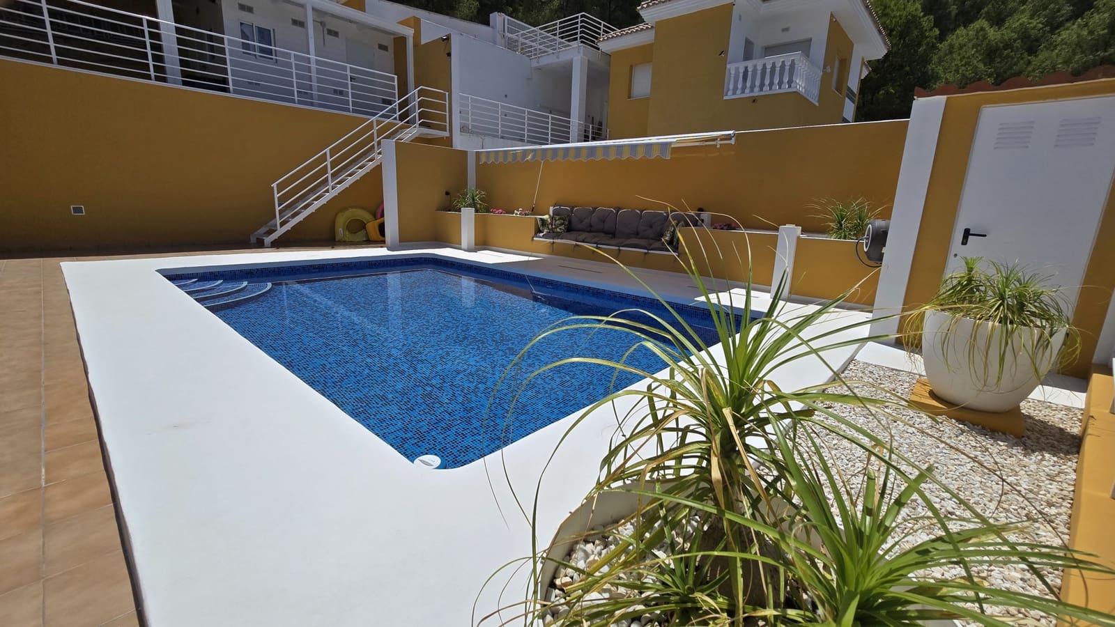 4 soveværelse Villa til salg i Ador med swimmingpool - € 420.000 (Ref: 9375207)