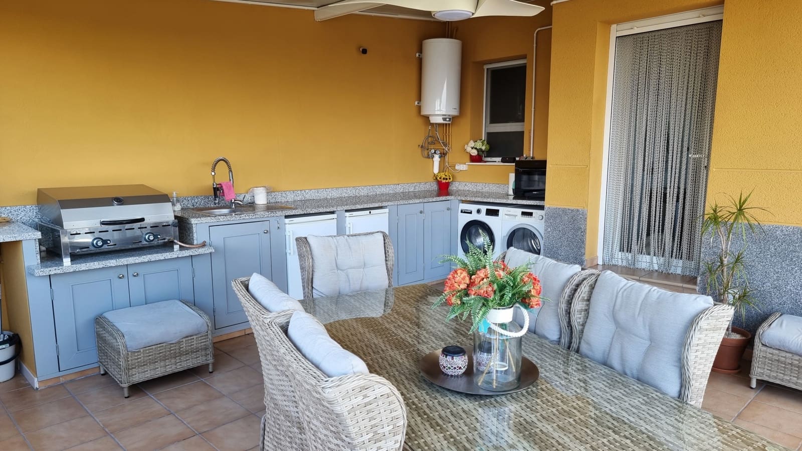 4 soveværelse Villa til salg i Ador med swimmingpool - € 420.000 (Ref: 9375207)