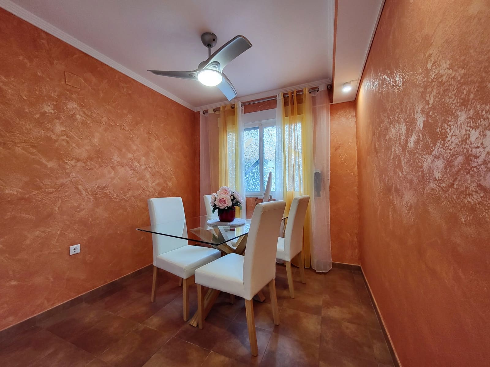 4 soveværelse Villa til salg i Ador med swimmingpool - € 420.000 (Ref: 9375207)