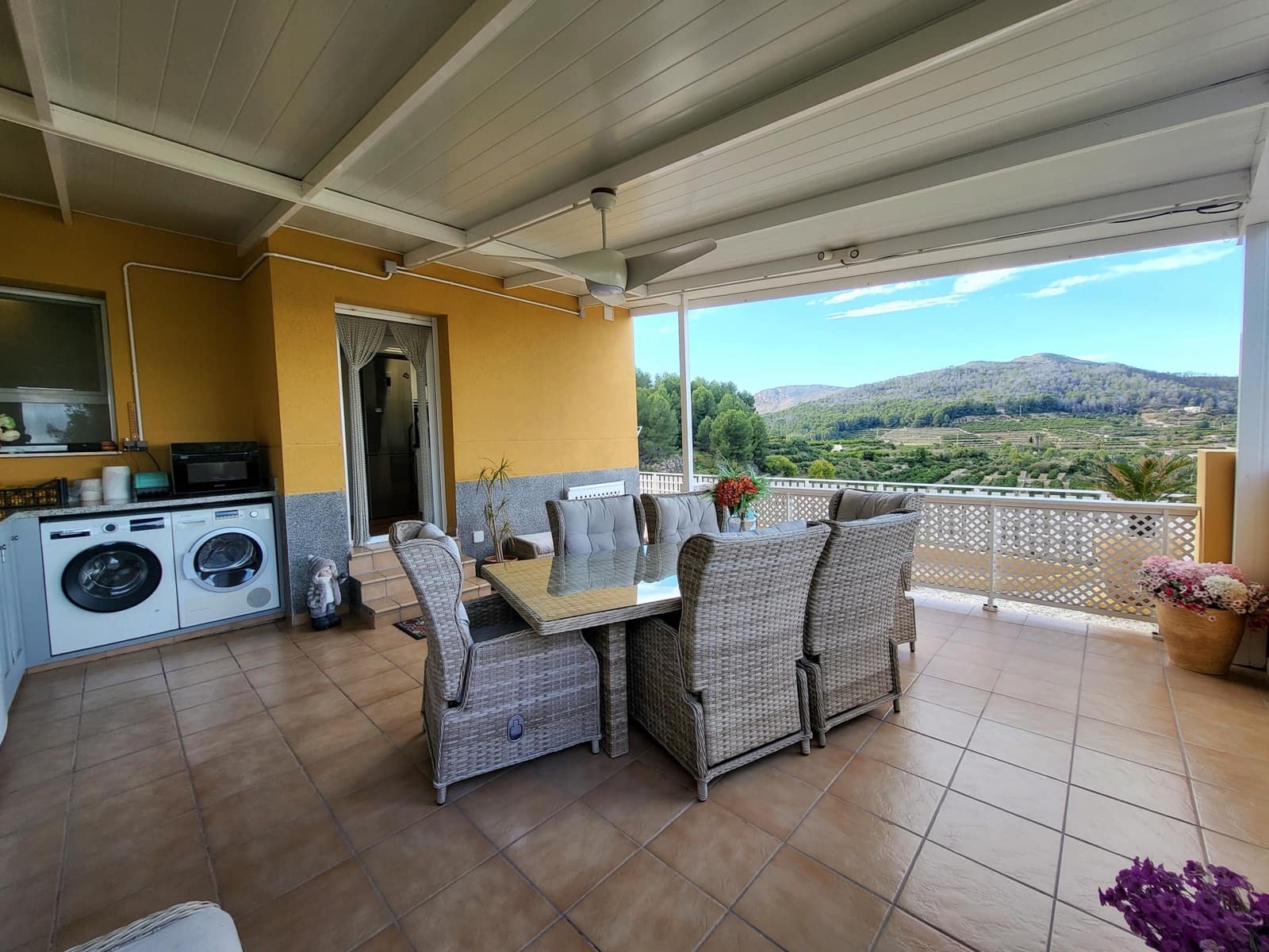 4 soveværelse Villa til salg i Ador med swimmingpool - € 420.000 (Ref: 9375207)