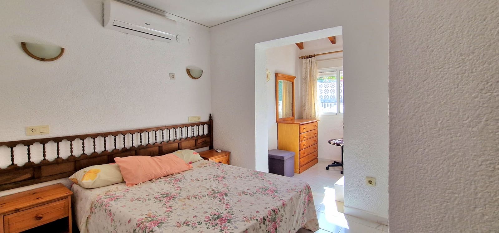 5 Zimmer Villa zu verkaufen in Moraira mit Pool - 380.000 € (Ref: 9382704)