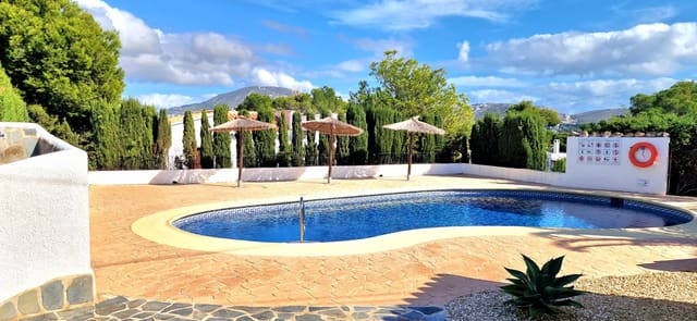 5 slaapkamer Villa te koop in Casco Urbano, Teulada-Moraira met zwembad - € 380.000 (Ref: 9382704)