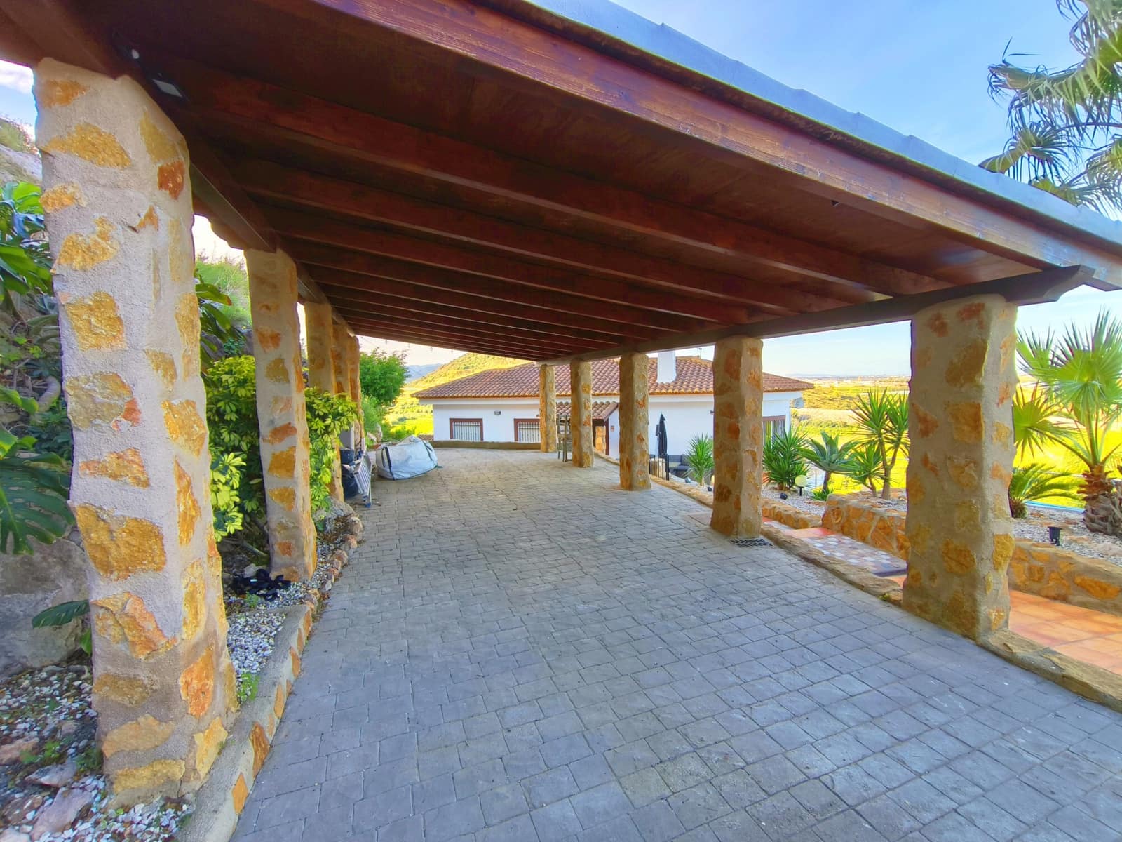 4 Zimmer Villa zu verkaufen in Oliva mit Pool - 495.000 € (Ref: 9385458)