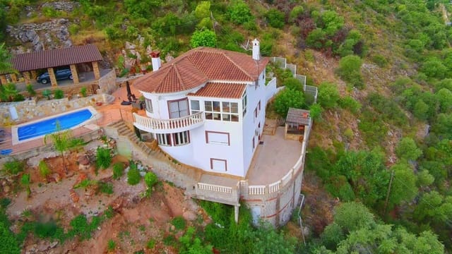 4 bedroom Villa for sale in Oliva Pueblo, Oliva with pool - € 495,000 (Ref: 9385458)