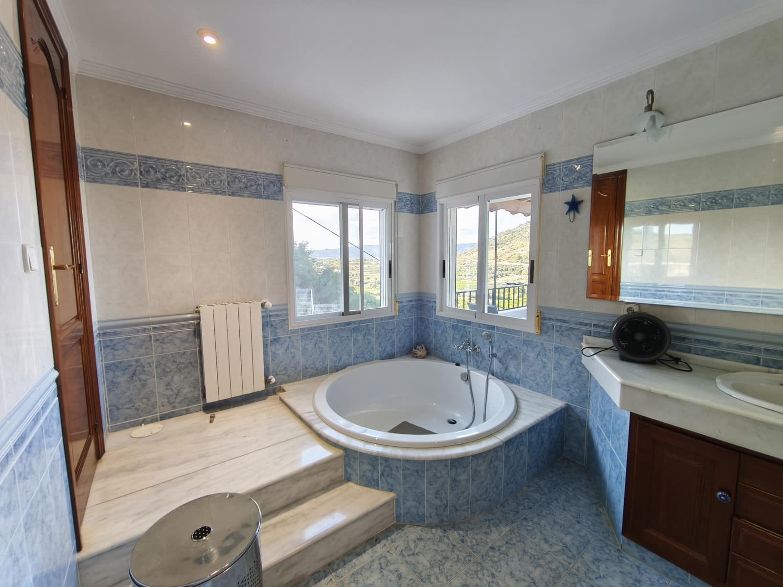 4 Zimmer Villa zu verkaufen in Oliva mit Pool - 495.000 € (Ref: 9385458)