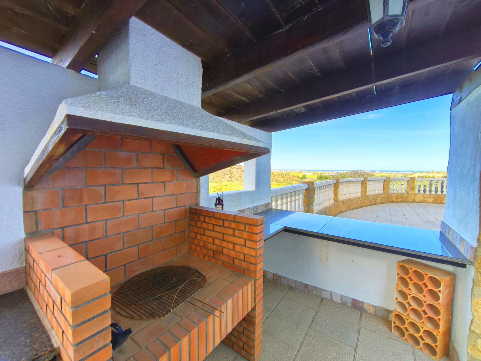 4 Zimmer Villa zu verkaufen in Oliva mit Pool - 495.000 € (Ref: 9385458)