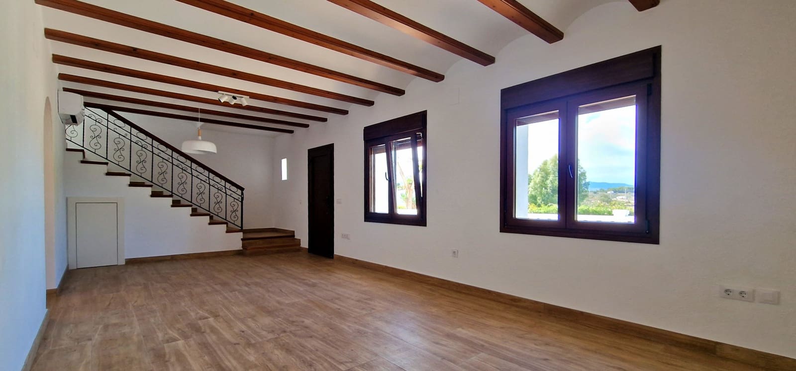 3 soveværelse Villa til leje i Teulada - € 1.650 (Ref: 9395909)