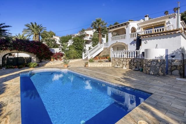 4 Zimmer Villa zu verkaufen in Moraira, Teulada-Moraira mit Pool - 865.000 € (Ref: 9400792)