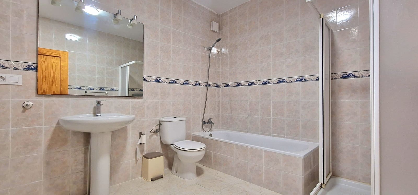 3 slaapkamer Halfvrijstaande villa te koop in Benitachell / Benitatxell met zwembad - € 345.000 (Ref: 9400793)