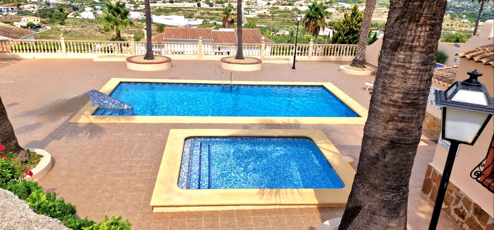 3 soveværelse Semi-Rækkehus til leje i Benitachell / Benitatxell med swimmingpool - € 1.350 (Ref: 9400794)