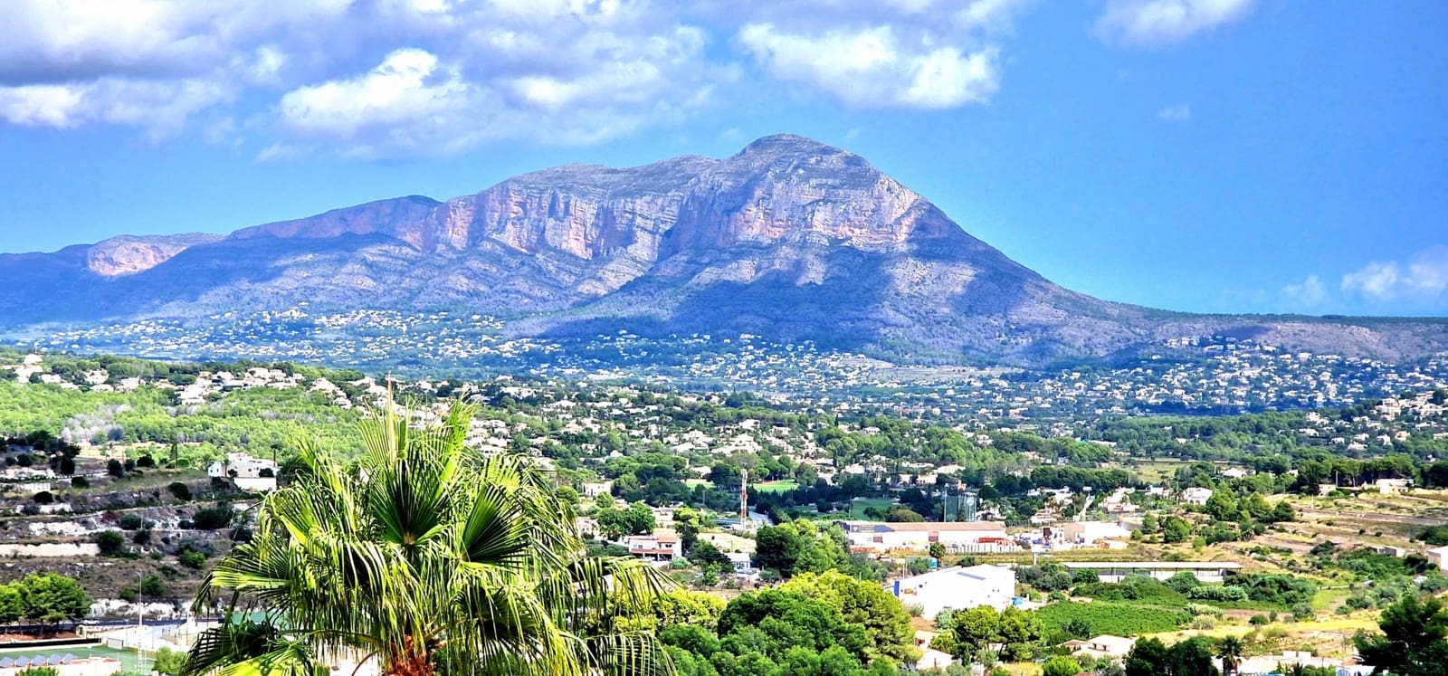 3 soveværelse Semi-Rækkehus til leje i Benitachell / Benitatxell med swimmingpool - € 1.350 (Ref: 9400794)