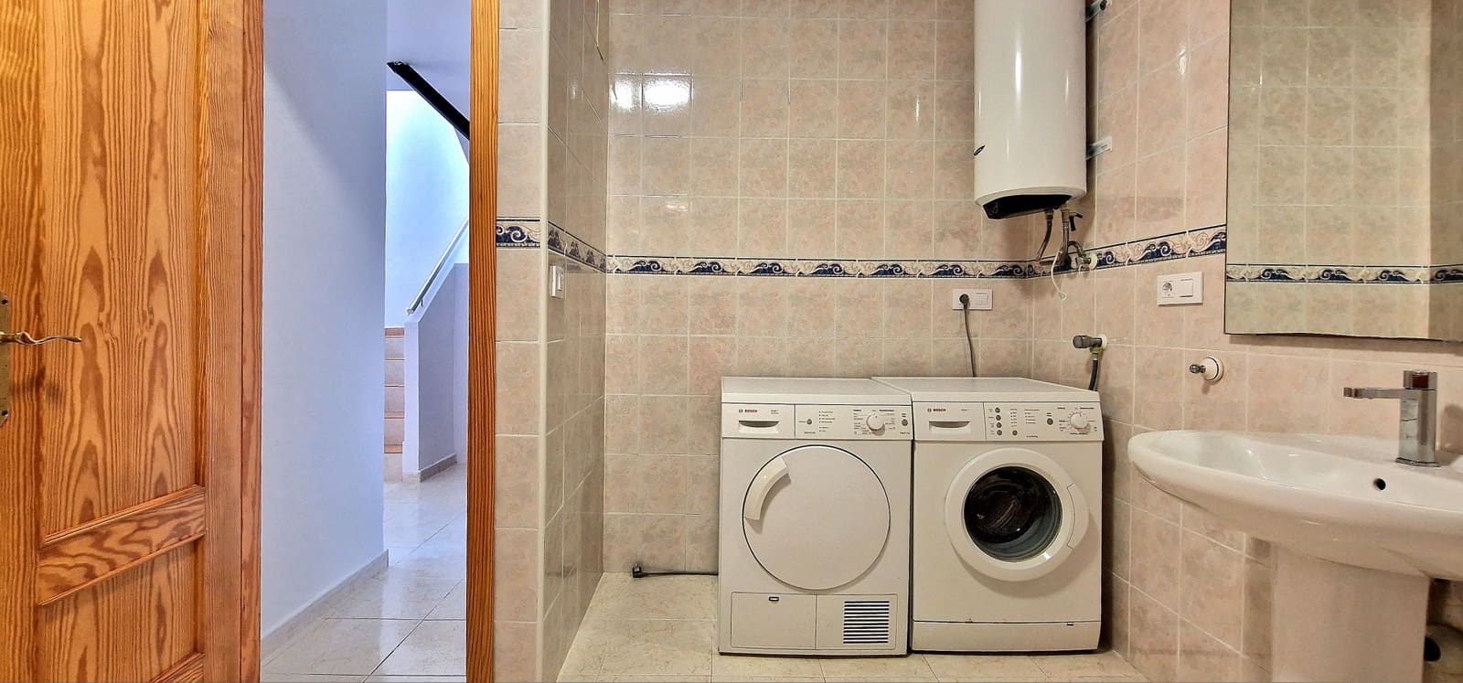 3 soveværelse Semi-Rækkehus til leje i Benitachell / Benitatxell med swimmingpool - € 1.350 (Ref: 9400794)