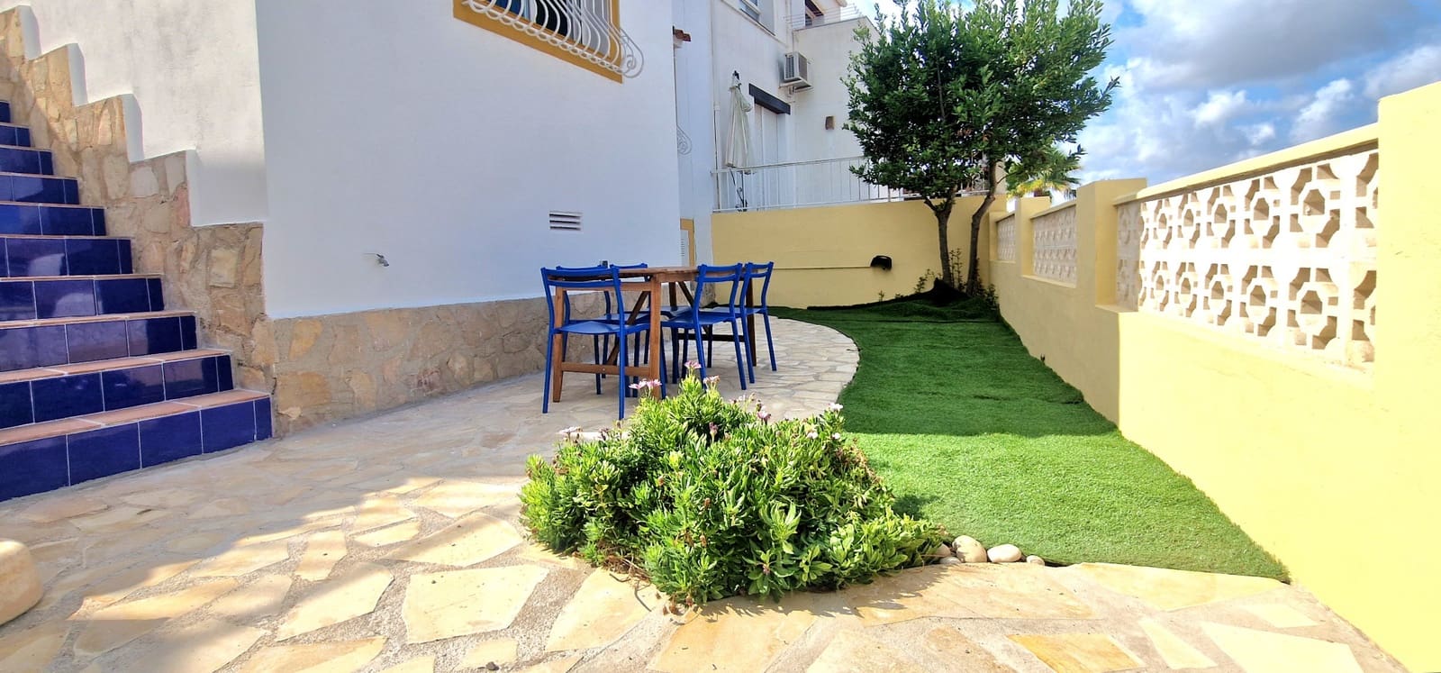 3 soveværelse Semi-Rækkehus til leje i Benitachell / Benitatxell med swimmingpool - € 1.350 (Ref: 9400794)