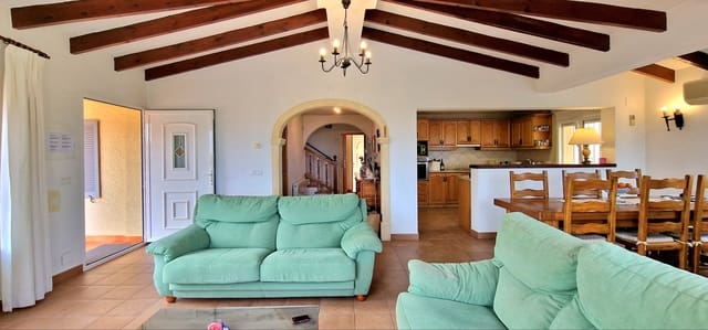 7 Zimmer Villa zu verkaufen in Cumbre del Sol, Benitachell / Benitatxell mit Pool - 670.000 € (Ref: 9406558)