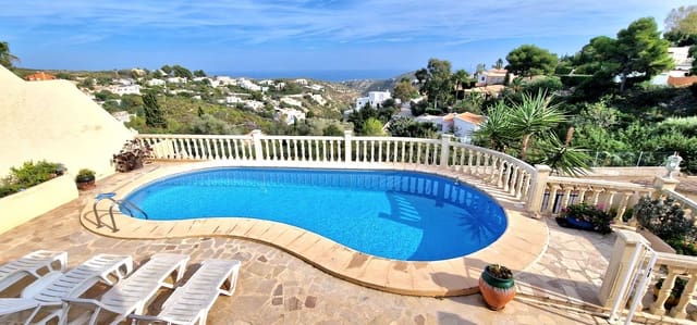 7 Zimmer Villa zu verkaufen in Cumbre del Sol, Benitachell / Benitatxell mit Pool - 670.000 € (Ref: 9406558)
