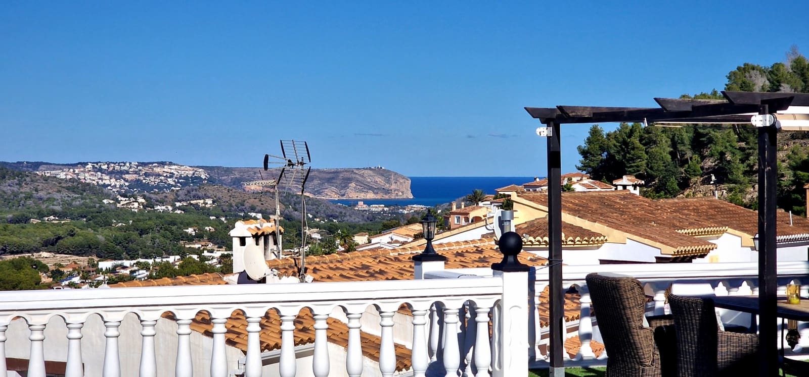 2 bedroom Villa for rent in Benitachell / Benitatxell with pool - € 1,300 (Ref: 9410888)