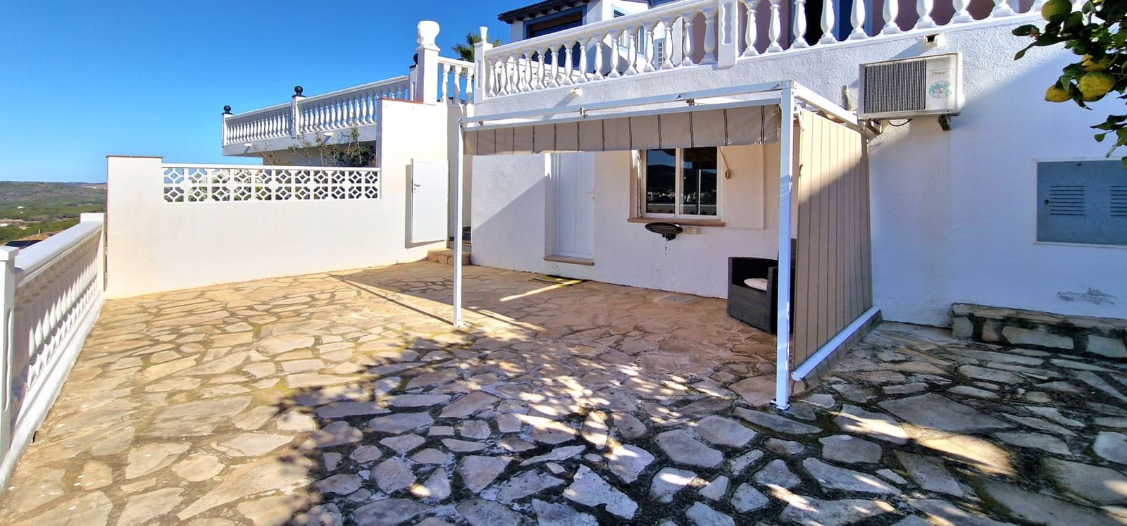 2 bedroom Villa for rent in Benitachell / Benitatxell with pool - € 1,300 (Ref: 9410888)