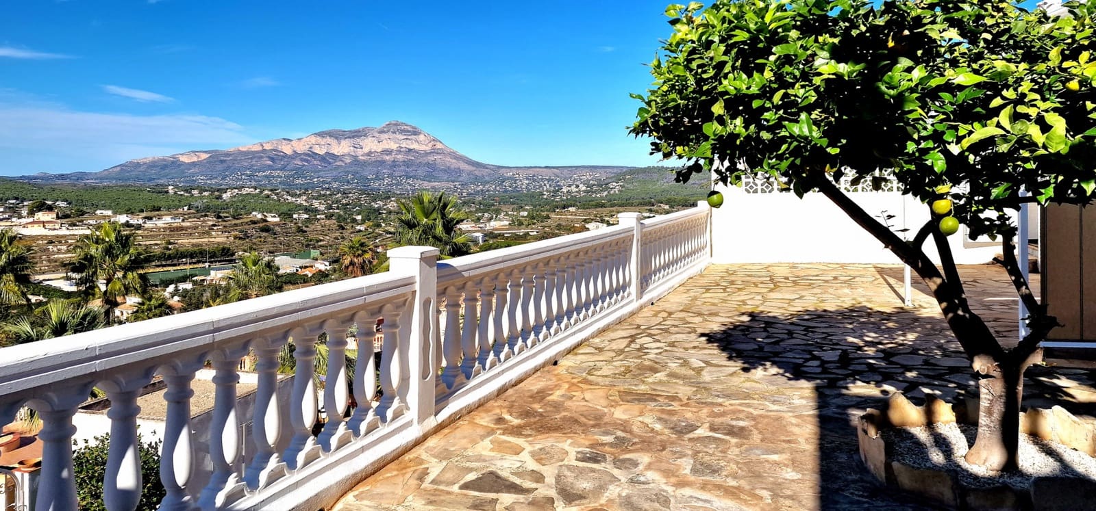 2 bedroom Villa for rent in Benitachell / Benitatxell with pool - € 1,300 (Ref: 9410888)