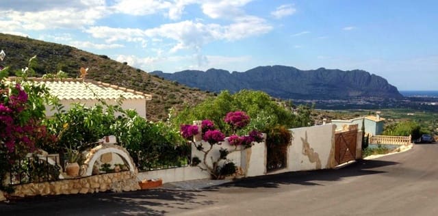 5 bedroom Villa for sale in Monte Solana, Pedreguer with pool - € 599,500 (Ref: 9413960)