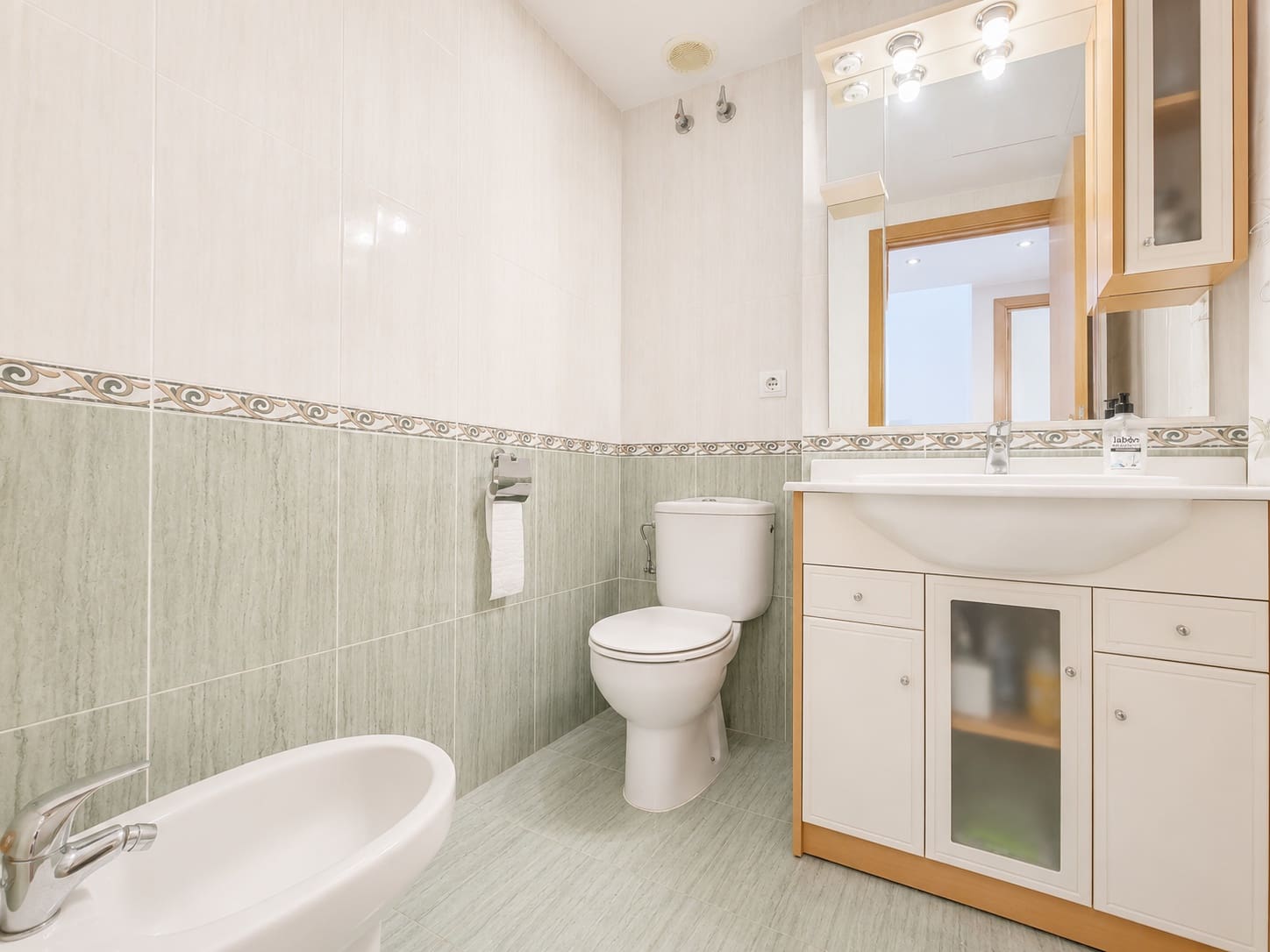 Casa de 4 habitaciones en Palmera en venta - 295.000 € (Ref: 9427099)
