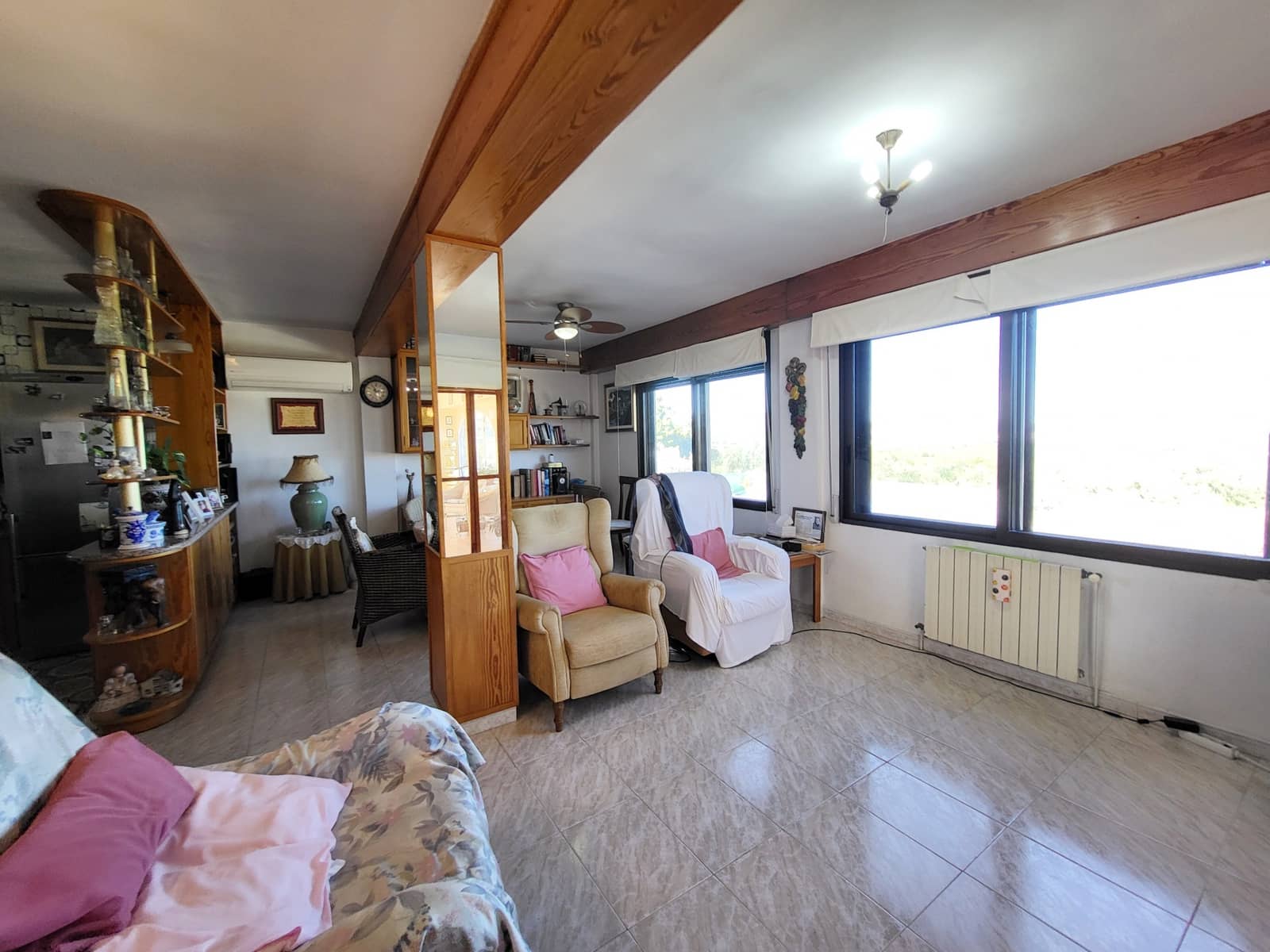 5 bedroom Villa for sale in Potries with pool - € 440,000 (Ref: 9430995)