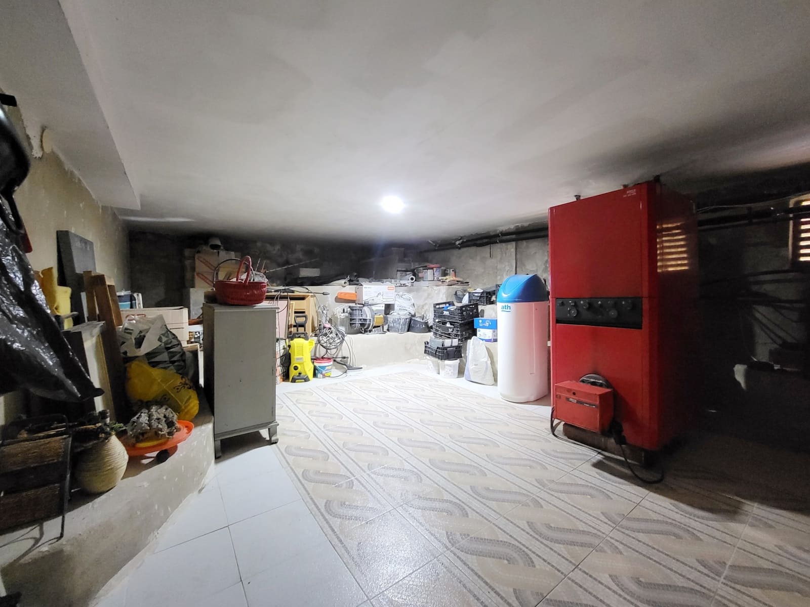 5 bedroom Villa for sale in Potries with pool - € 440,000 (Ref: 9430995)