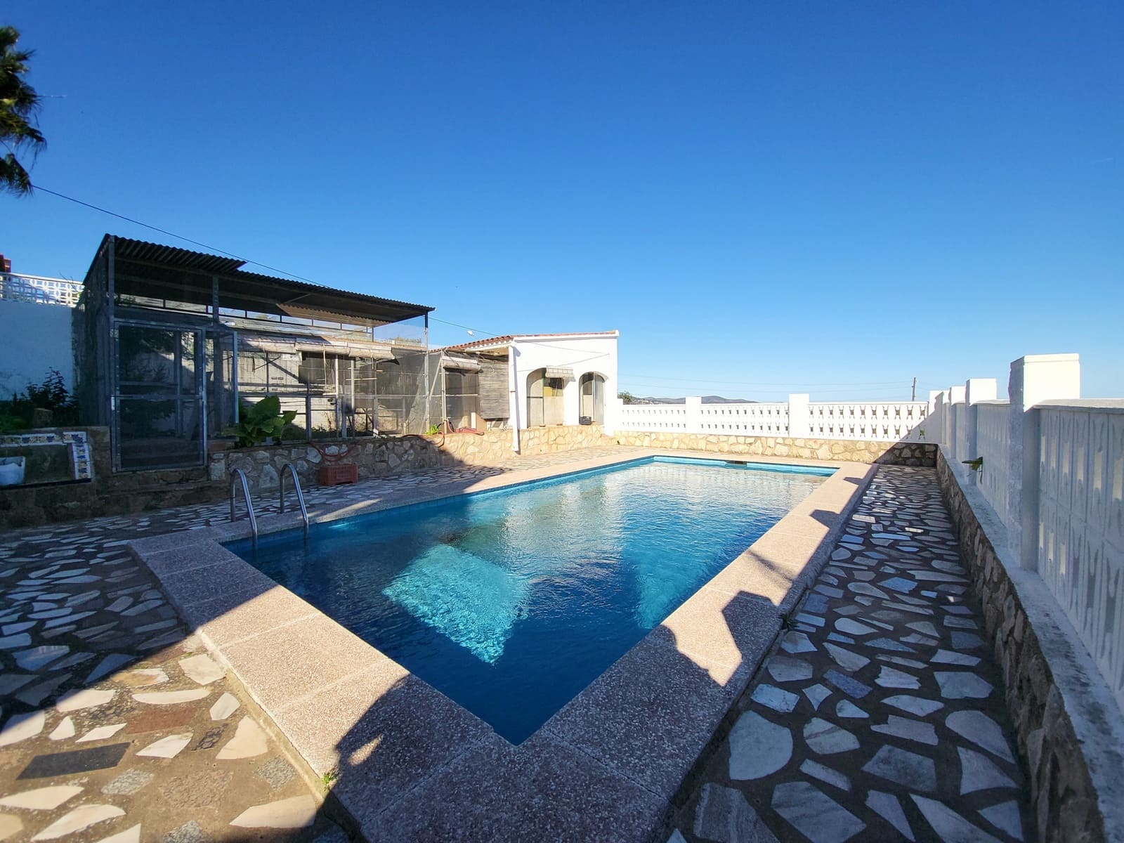 5 bedroom Villa for sale in Potries with pool - € 440,000 (Ref: 9430995)