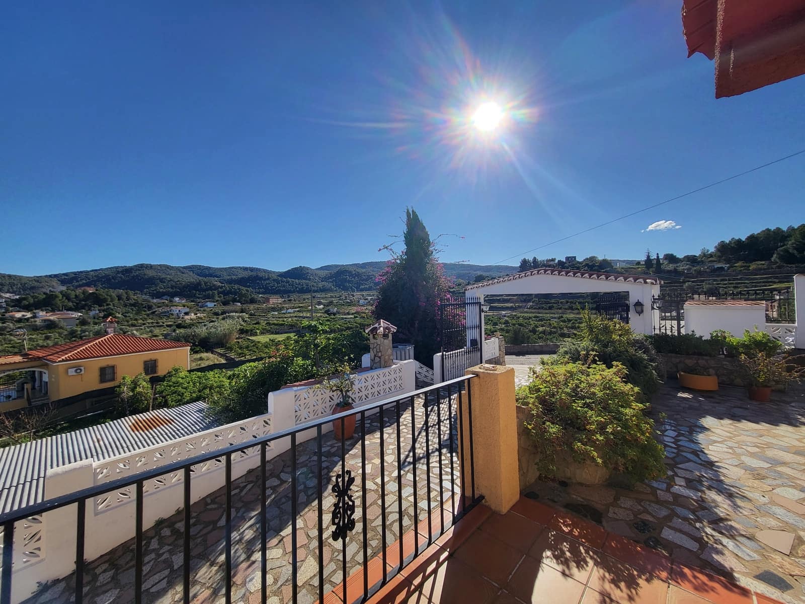 5 bedroom Villa for sale in Potries with pool - € 440,000 (Ref: 9430995)