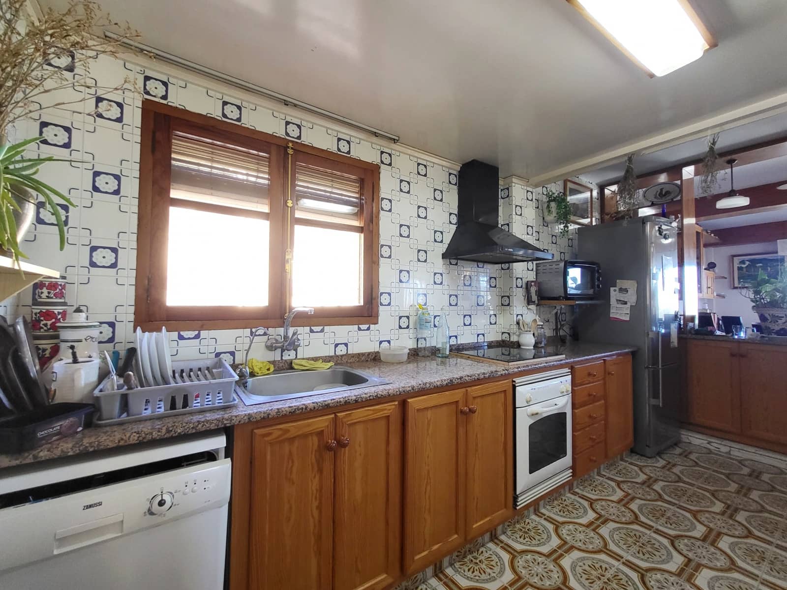 5 bedroom Villa for sale in Potries with pool - € 440,000 (Ref: 9430995)