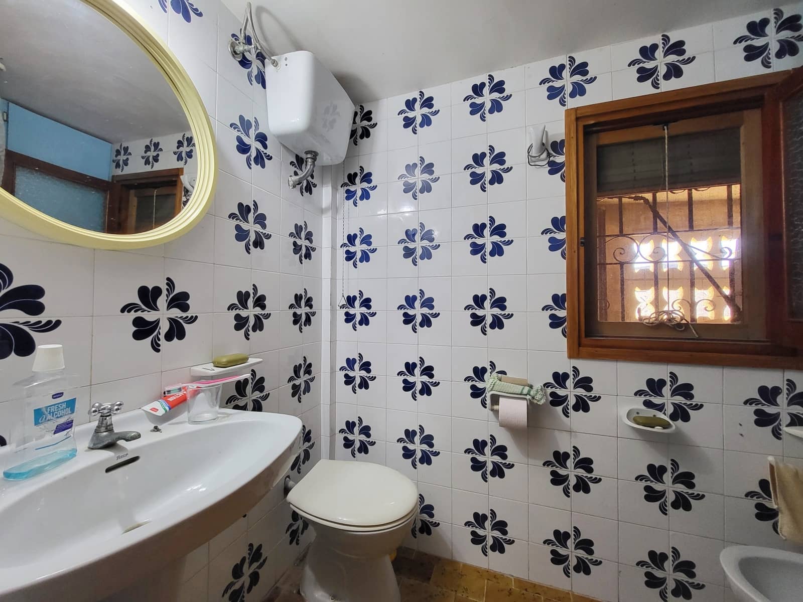 5 bedroom Villa for sale in Potries with pool - € 440,000 (Ref: 9430995)