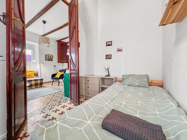 7 bedroom Townhouse for sale in Palma de Gandía - € 265,000 (Ref: 9433318)