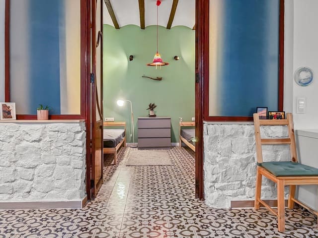 7 bedroom Townhouse for sale in Palma de Gandía - € 265,000 (Ref: 9433318)