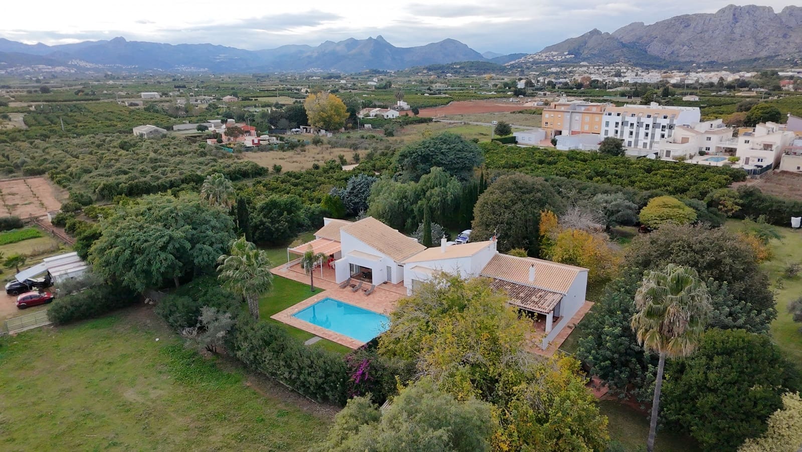 5 soveværelse Villa til salg i Ondara med swimmingpool - € 1.400.000 (Ref: 9440000)