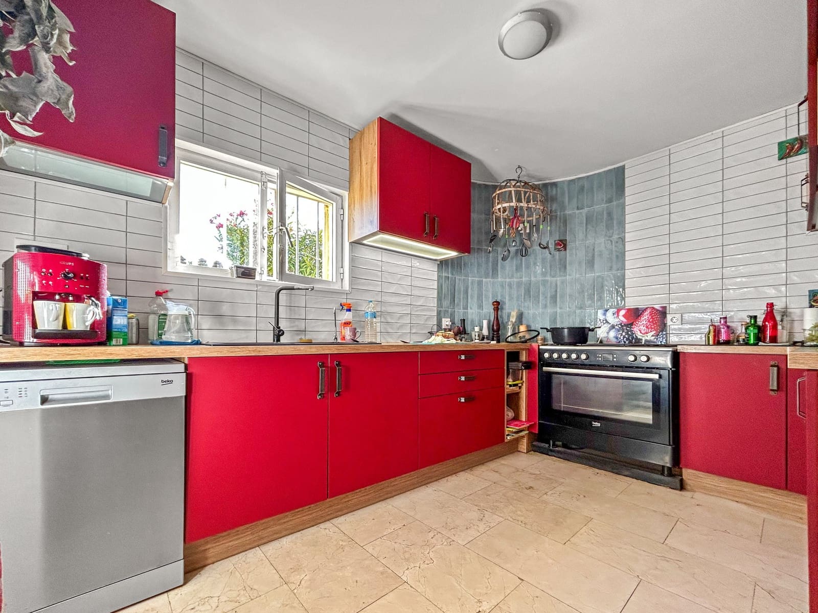 5 bedroom Villa for sale in Monte Pedreguer with pool - € 595,000 (Ref: 9440003)