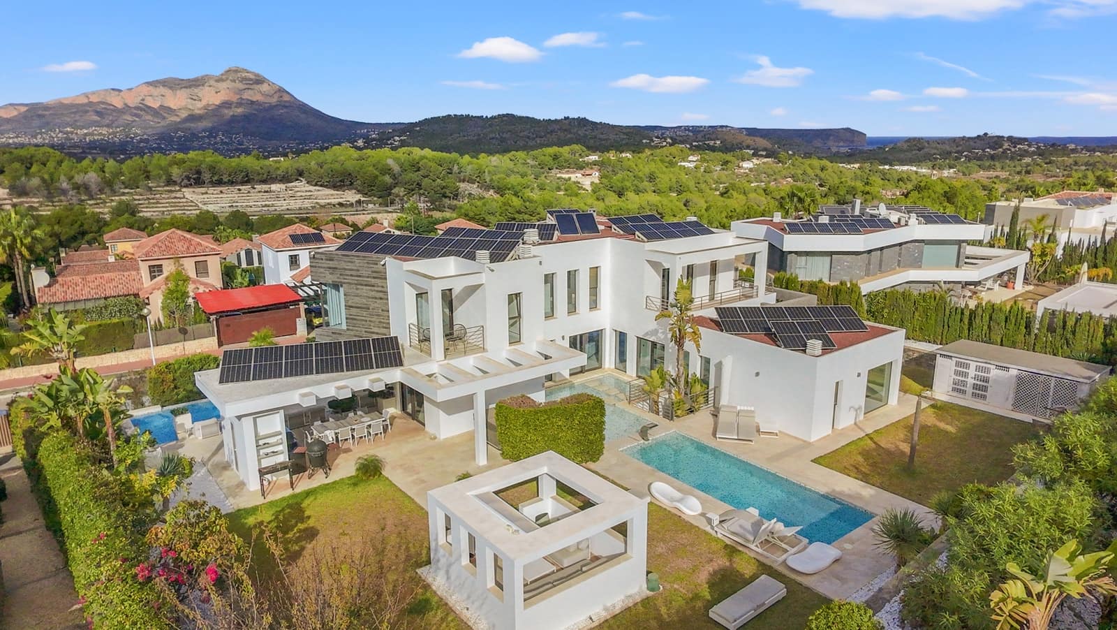 5 soveværelse Villa til salg i Javea / Xabia med swimmingpool - € 2.350.000 (Ref: 9448926)