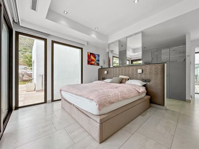 5 sypialnia Willa na sprzedaż w Centro ciudad, Javea / Xàbia z basenem - 2 350 000 € (Ref: 9448926)