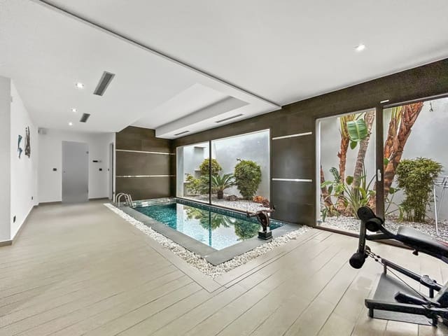 5 quarto Moradia para venda em Centro ciudad, Javea / Xàbia com piscina - 2 350 000 € (Ref: 9448926)