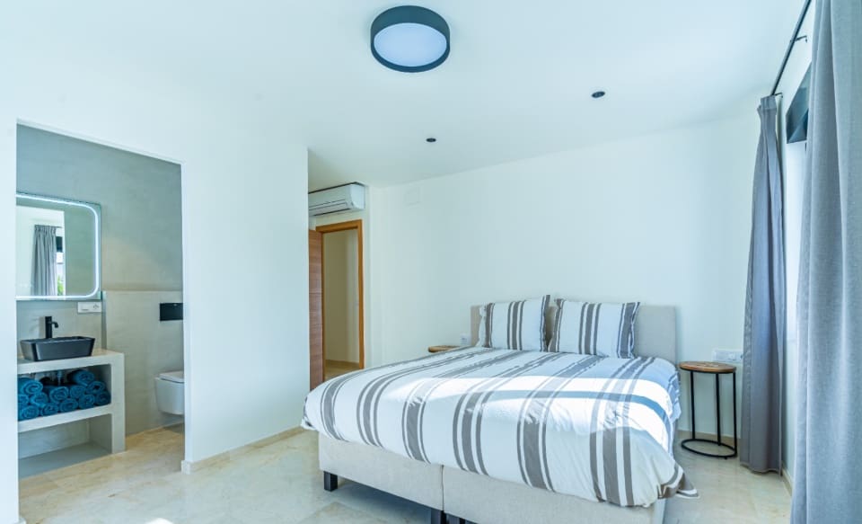 5 sypialnia Willa na sprzedaż w Cumbre del Sol z basenem - 1 700 000 € (Ref: 9488270)