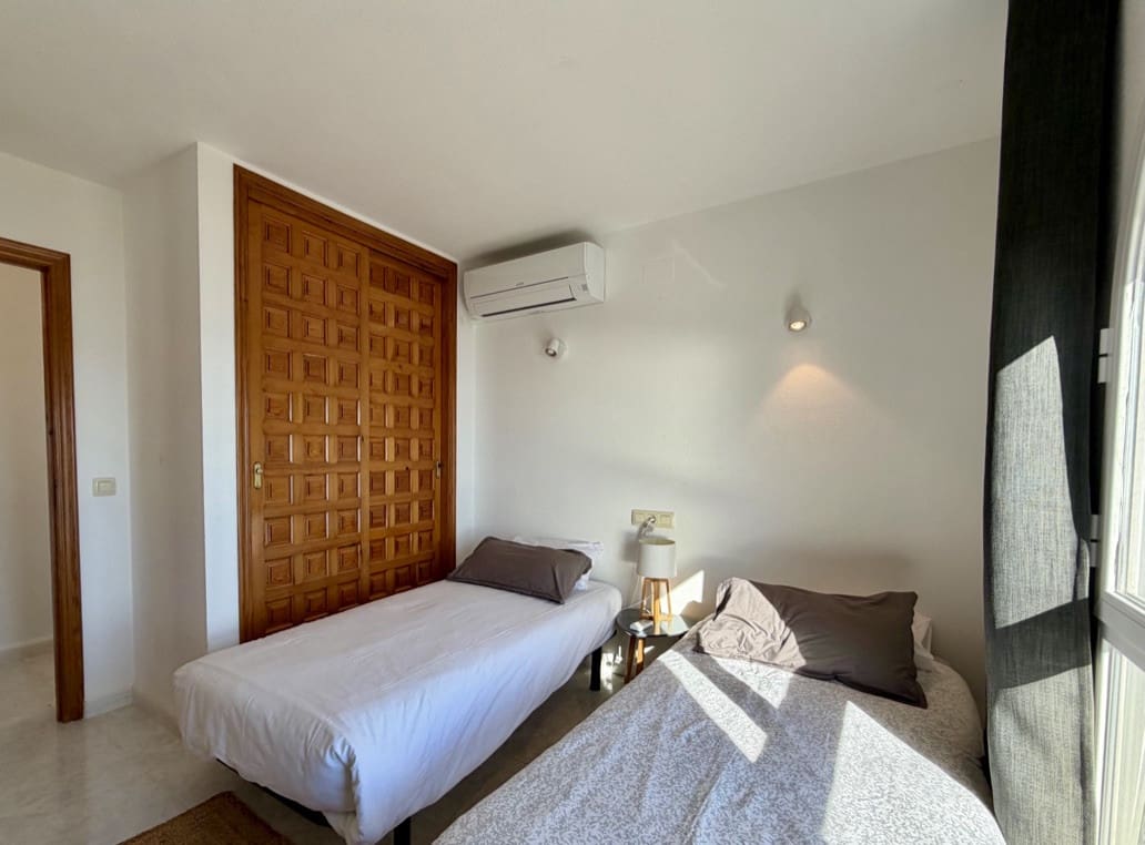 Apartamento de 3 habitaciones en Cumbre del Sol en venta con piscina - 375.000 € (Ref: 9494452)