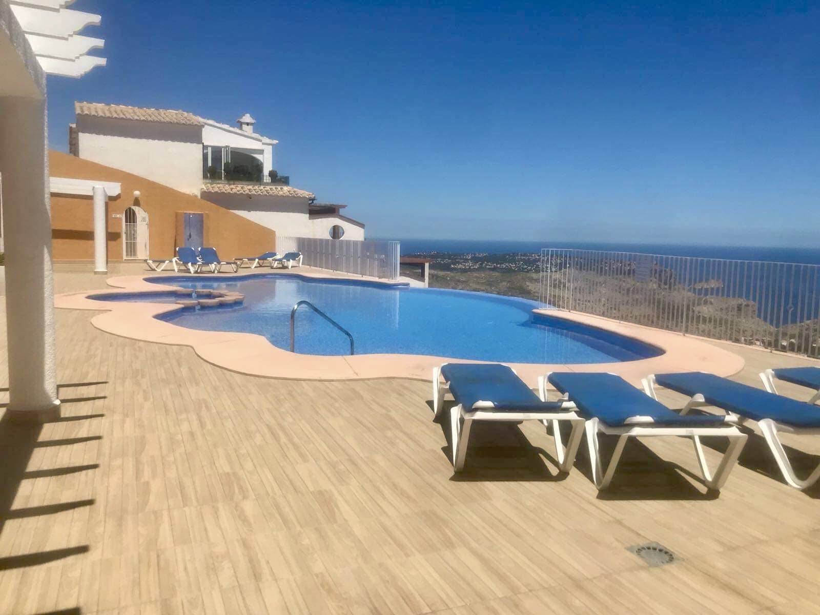 Apartamento de 3 habitaciones en Cumbre del Sol en venta con piscina - 375.000 € (Ref: 9494452)