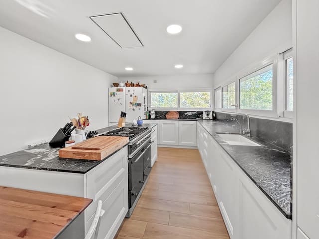 4 sypialnia Willa na sprzedaż w Orba - 589 000 € (Ref: 9497068)