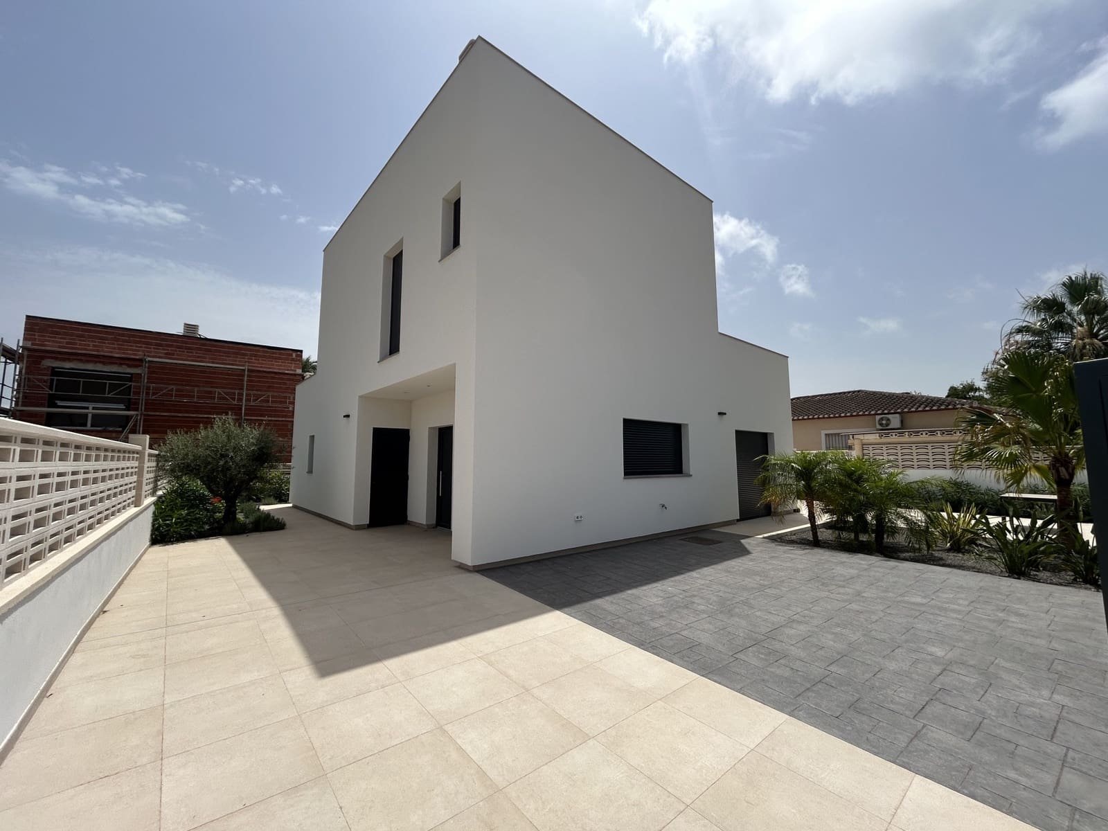 3 bedroom Villa for sale in Els Poblets with pool - € 560,000 (Ref: 9508750)