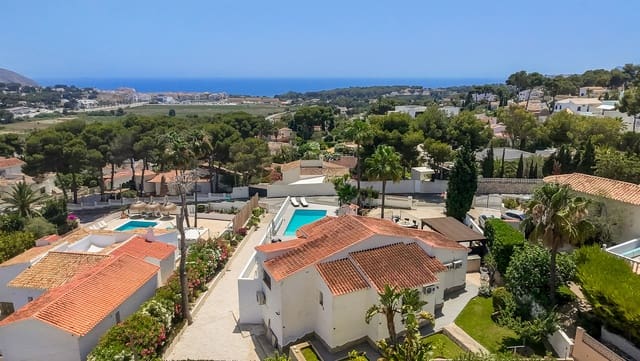 3 soveværelse Villa til salg i Casco Urbano, Teulada-Moraira med swimmingpool - € 999.000 (Ref: 9519055)
