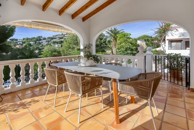 4 sypialnia Willa na sprzedaż w Casco Urbano, Teulada-Moraira z basenem - 899 000 € (Ref: 9524153)